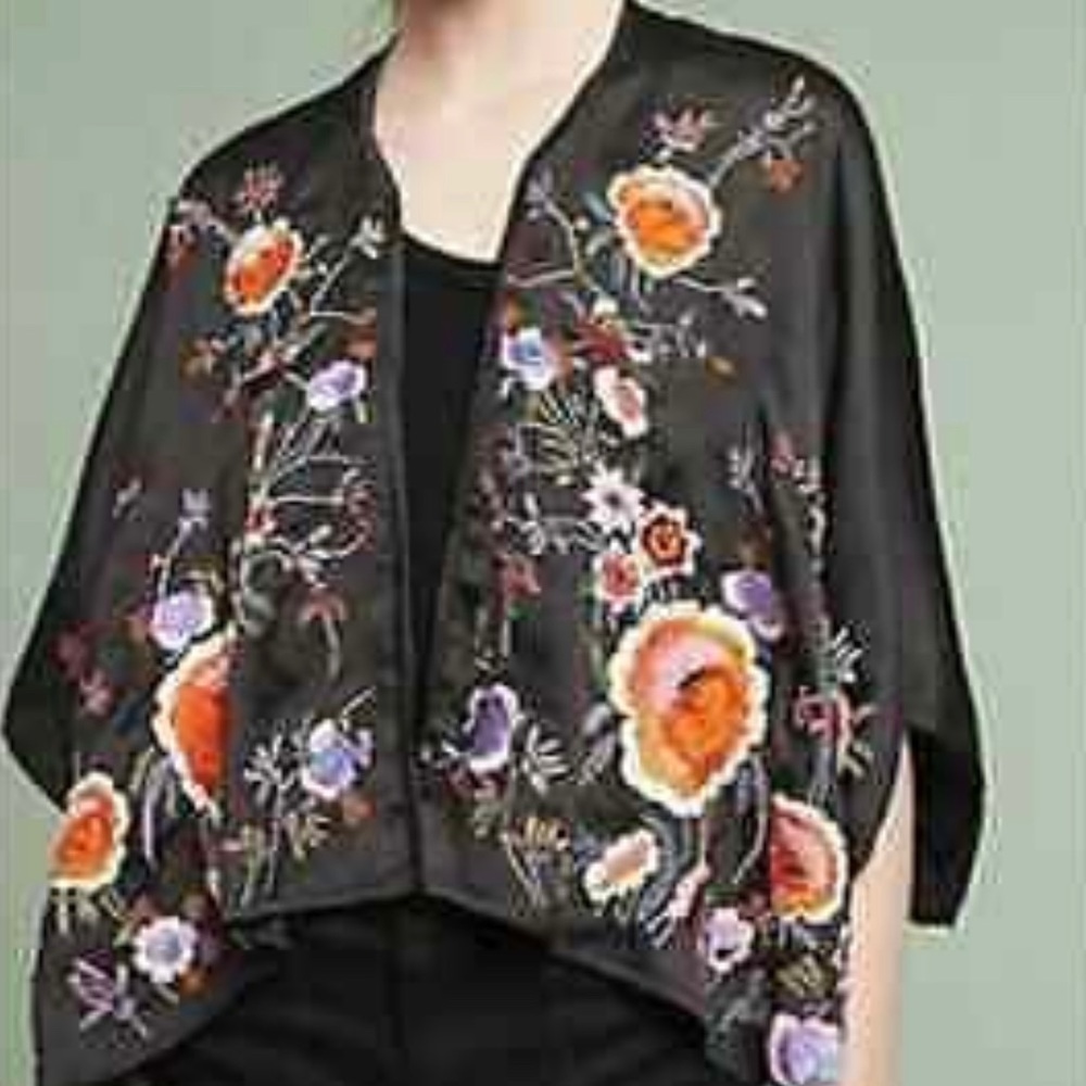 ELIZABETH GILLETT Anthropologie Floral Embroidered Silky Perennials Kimono